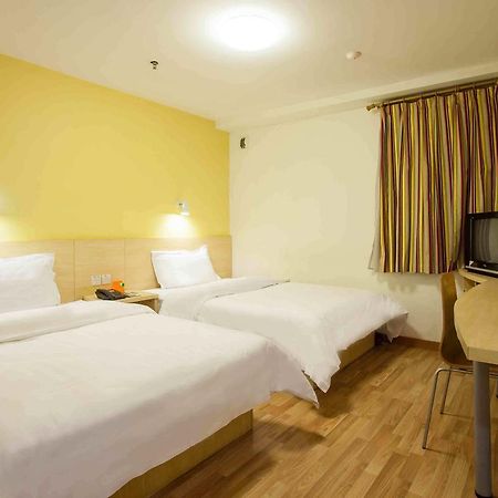 7Days Inn Zixing Dongjianghu Room photo