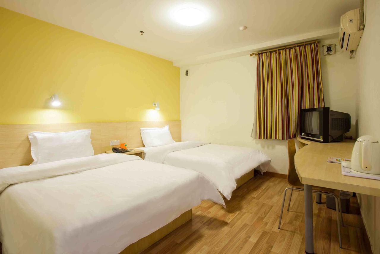 7Days Inn Zixing Dongjianghu Room photo